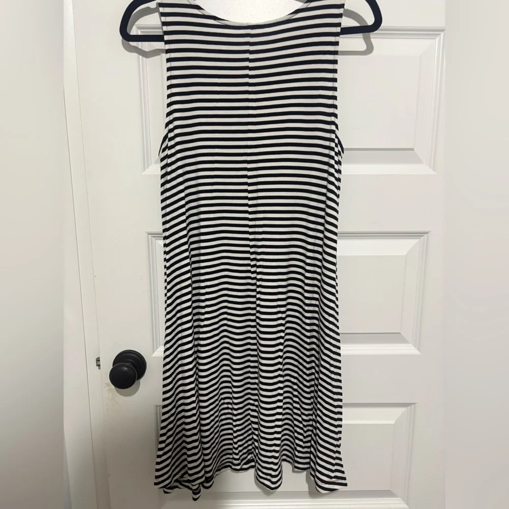 Old Navy Black and White Striped Swing Tank Dress Size L - Picture 2 of 5